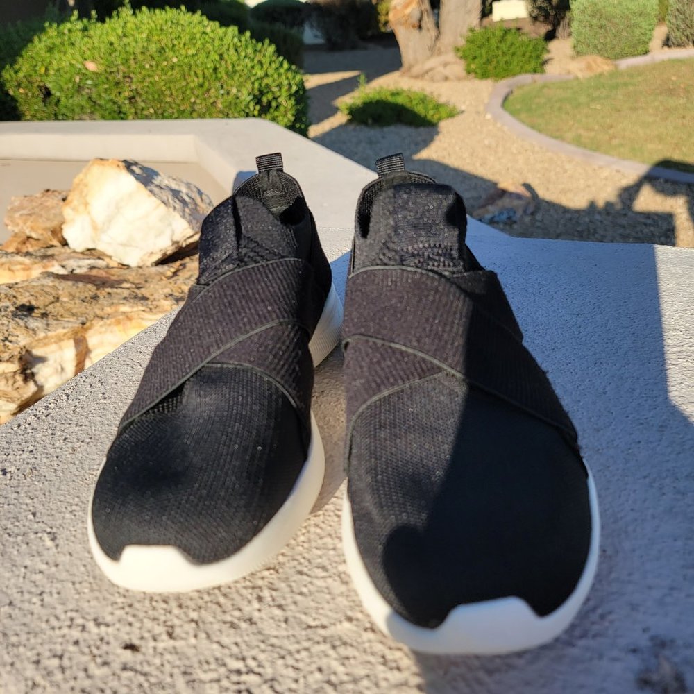 Skechers Women's Slip Ons Size 8